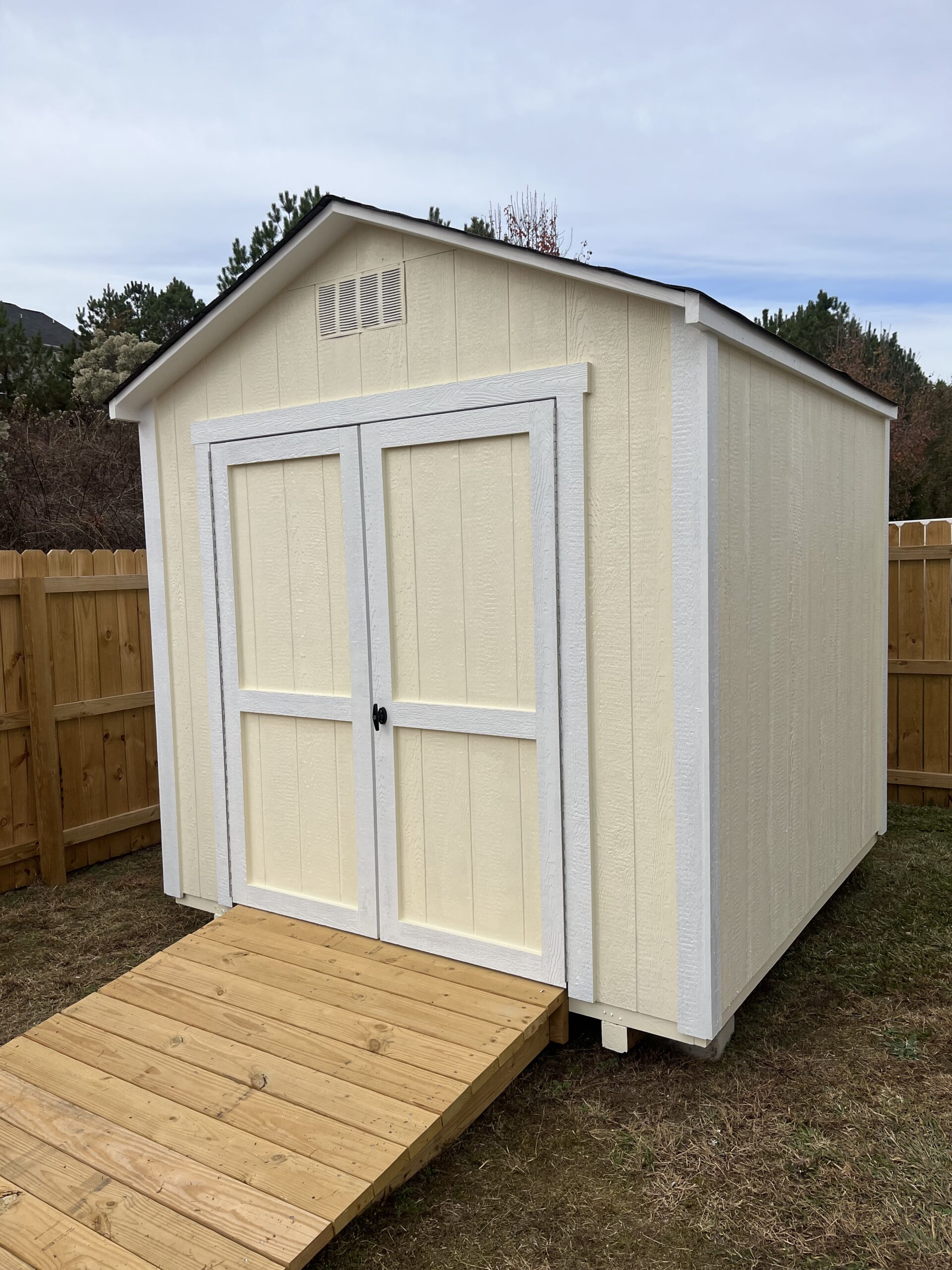 8 x 8 Statesman shed yellow