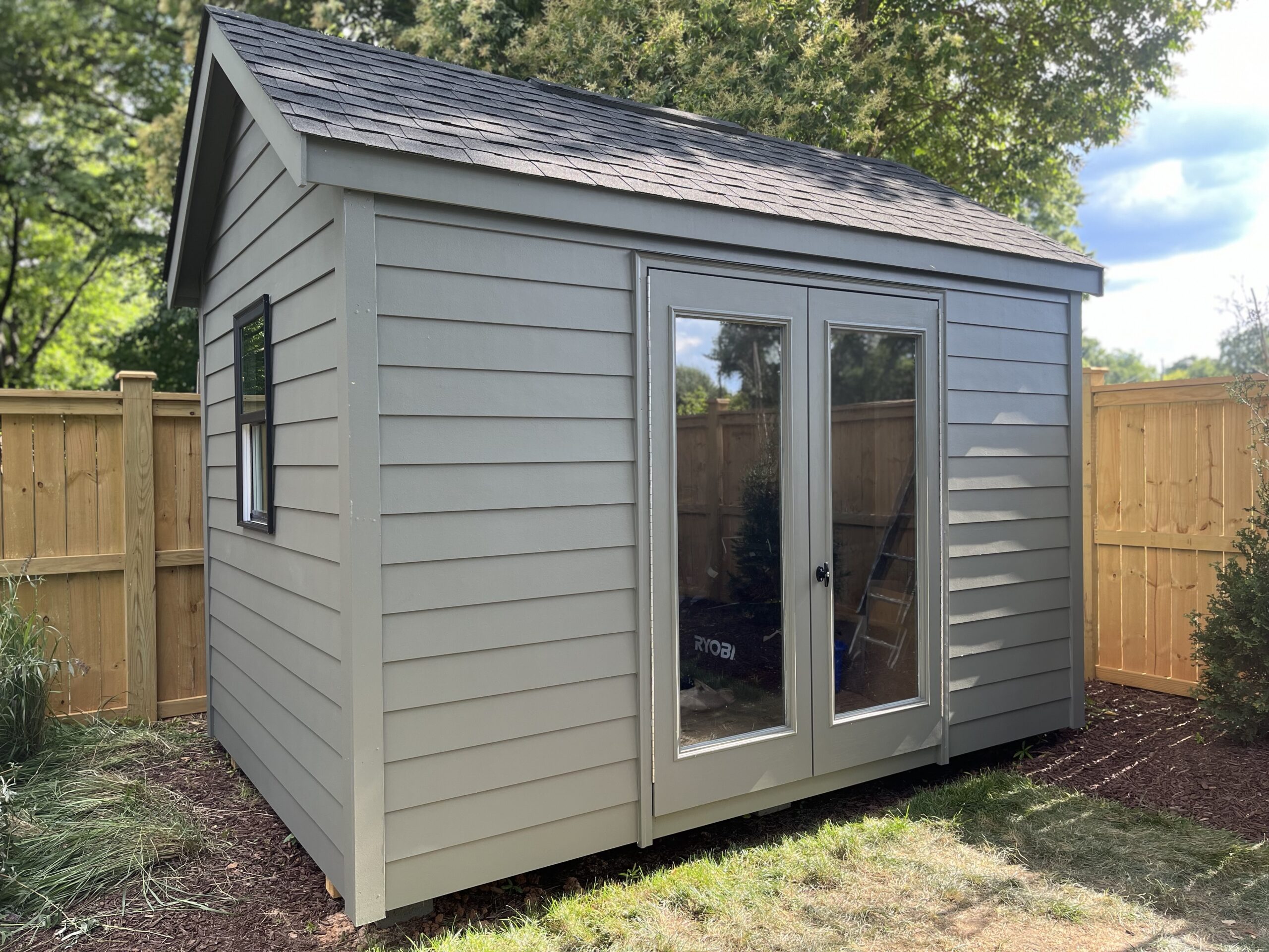 Hardi Premium Statesman full view glass doors